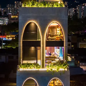 https://primavera-luxury-apartments.colombiamedellinhotels.com