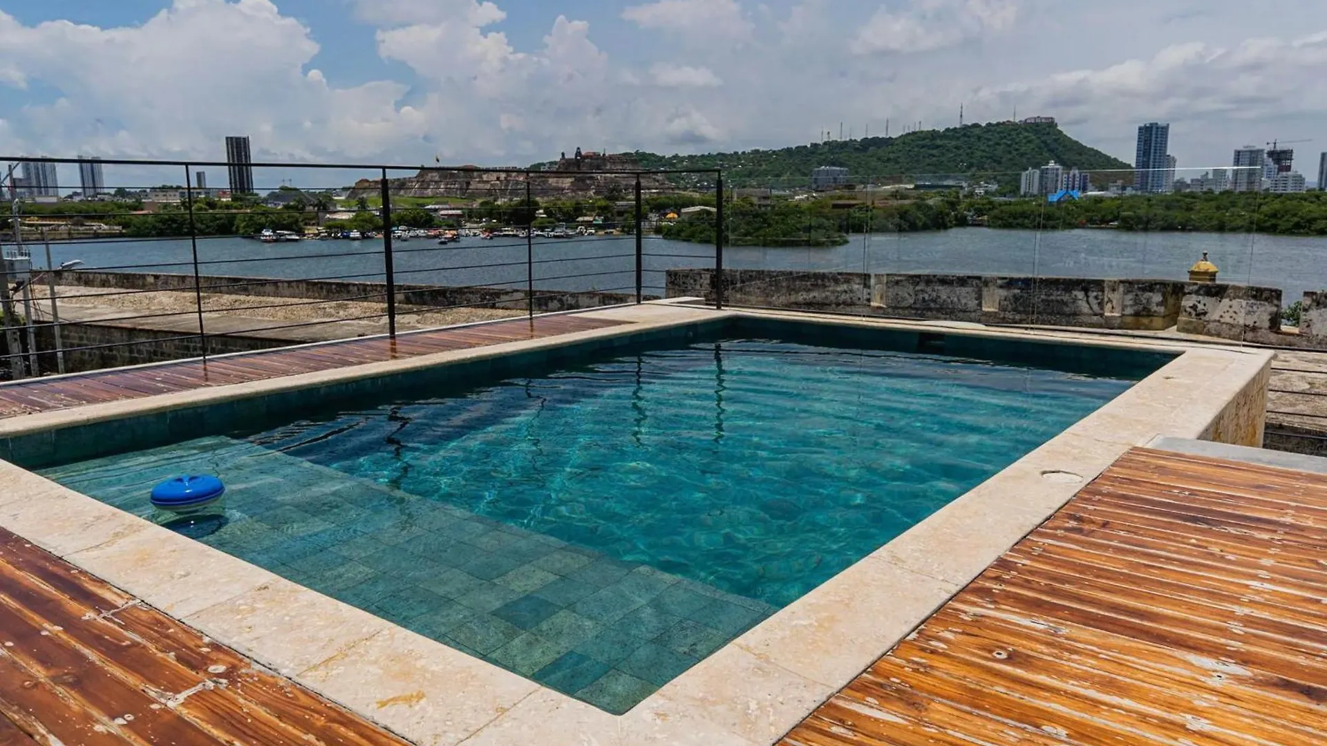 Aparthotel Del Mar Guest House Cartagena